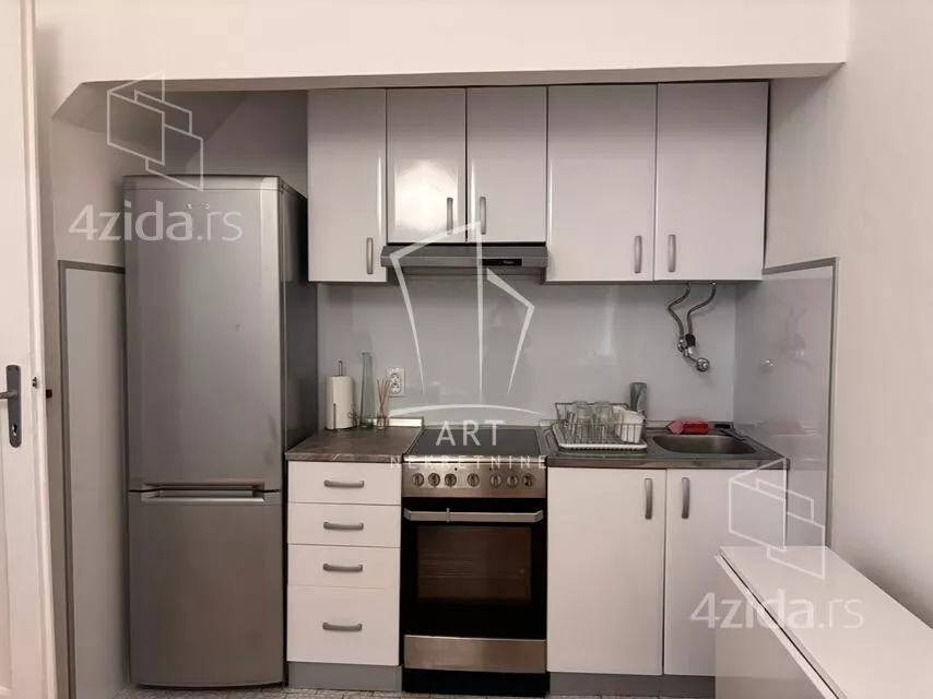 Garsonjera | 4zida