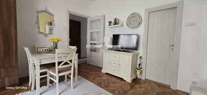 Vukov Spomenik | 4zida.rs