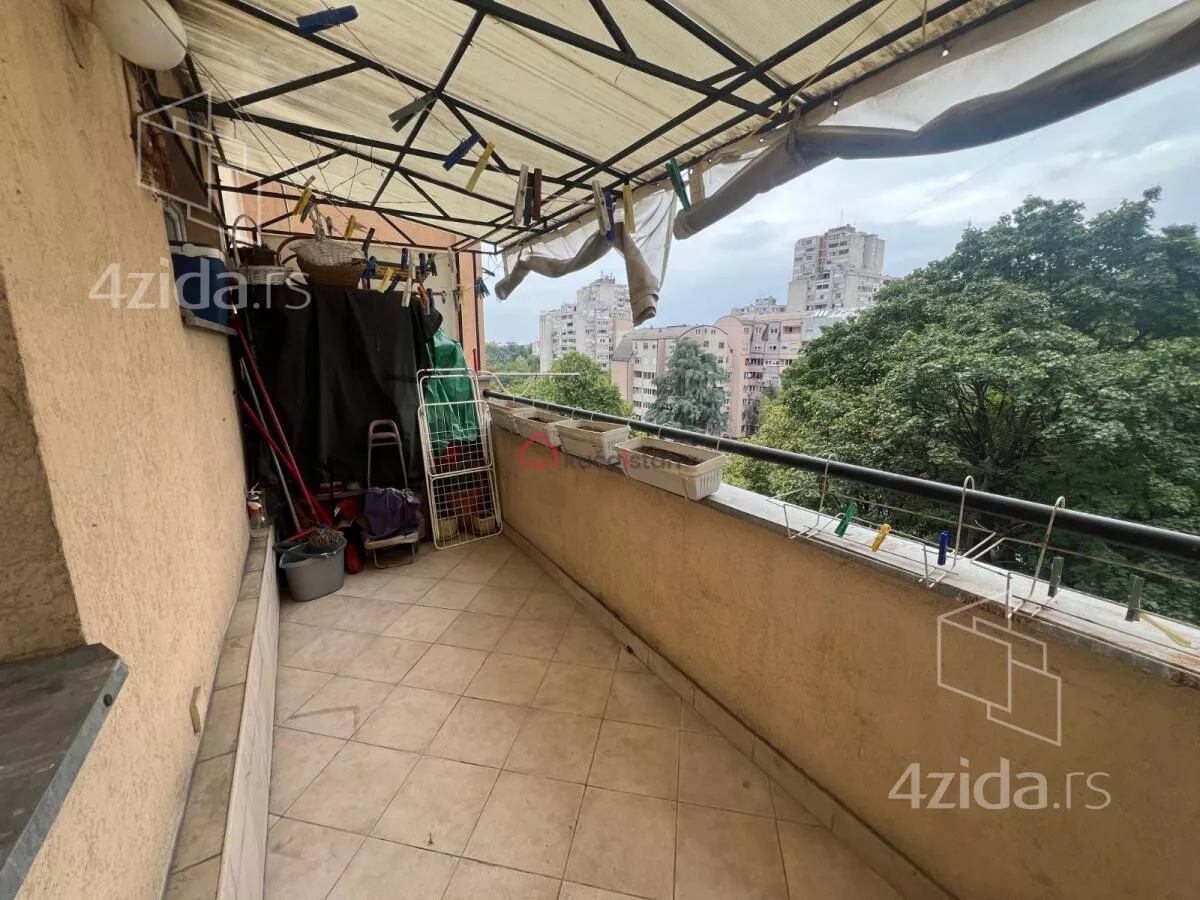 Petosoban stan | 4zida