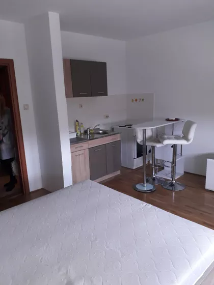 Bulevar Cara Lazara | 4zida.rs