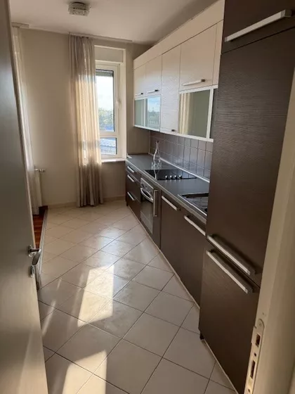 Vladimira Popovića 44 | 4zida.rs