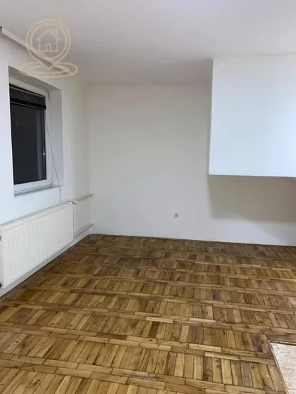 Milana Savića | 4zida.rs