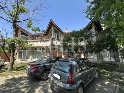 Zmaj Jovina | 4zida.rs