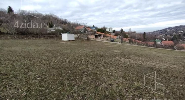 Plac | 4zida