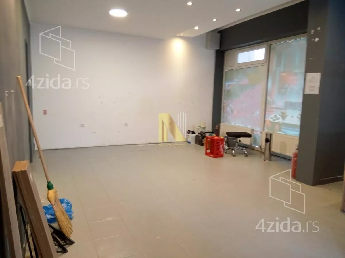 Poslovni prostor | 4zida