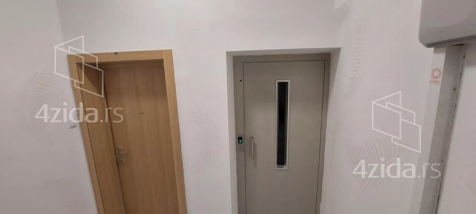 Poslovna zgrada | 4zida