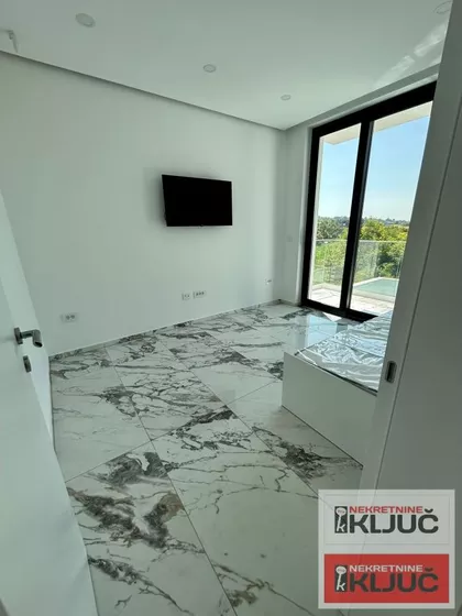 Sremska Kamenica | 4zida.rs