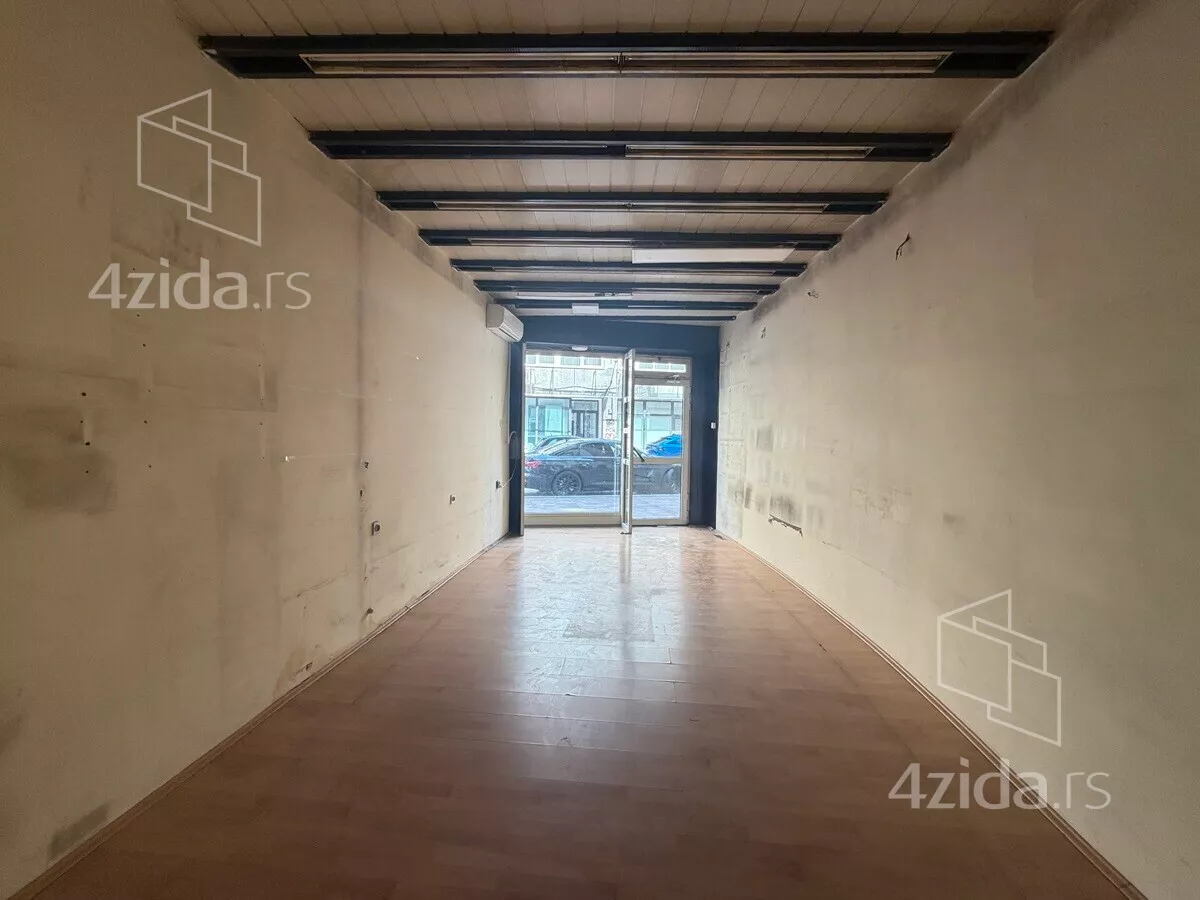 Lokal | 4zida