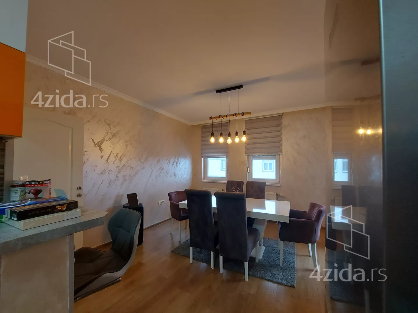 Troiposoban stan | 4zida