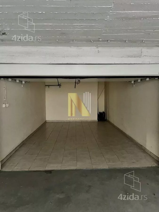 Garaža | 4zida