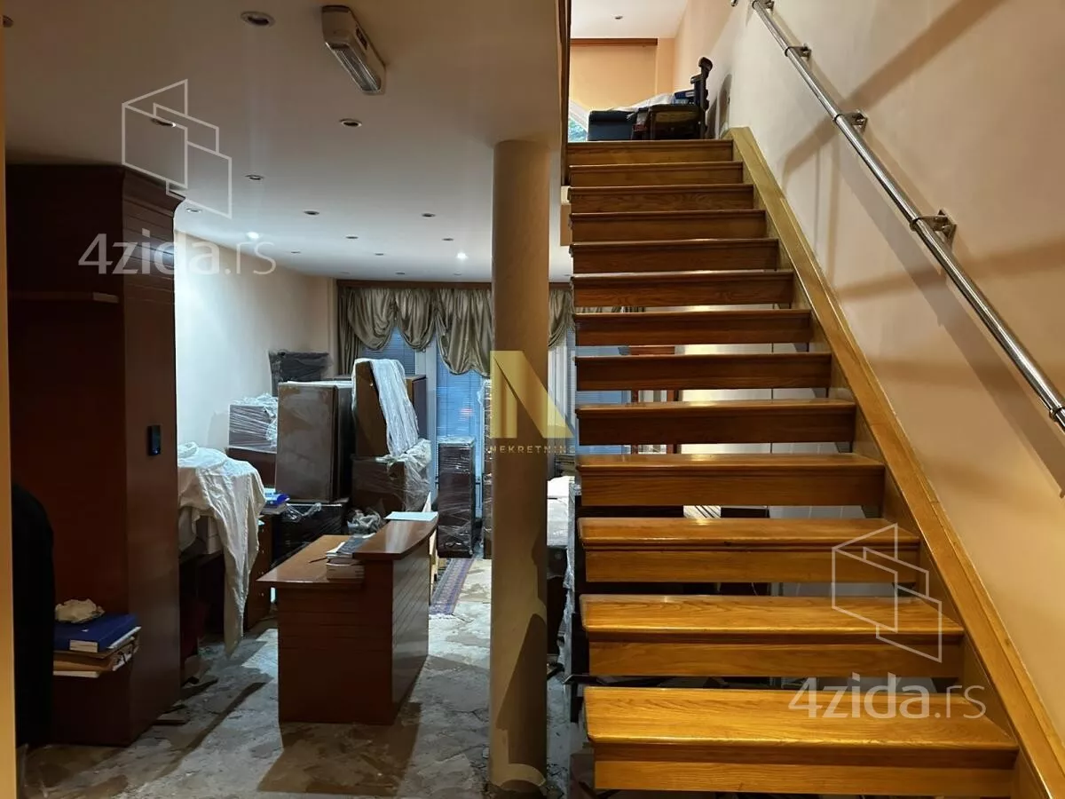 Lokal | 4zida