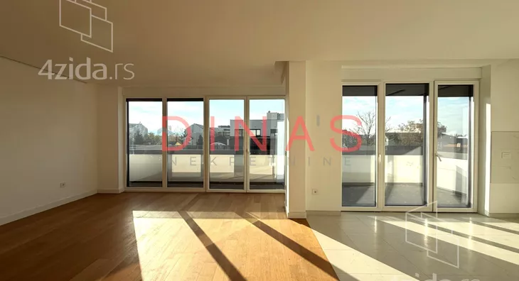 Petosoban stan | 4zida