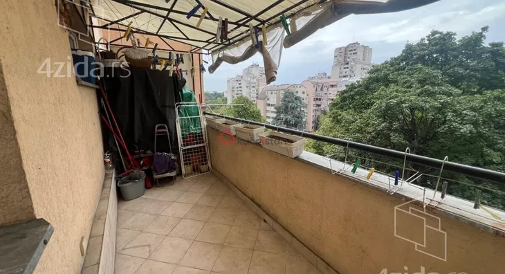 Petosoban stan | 4zida