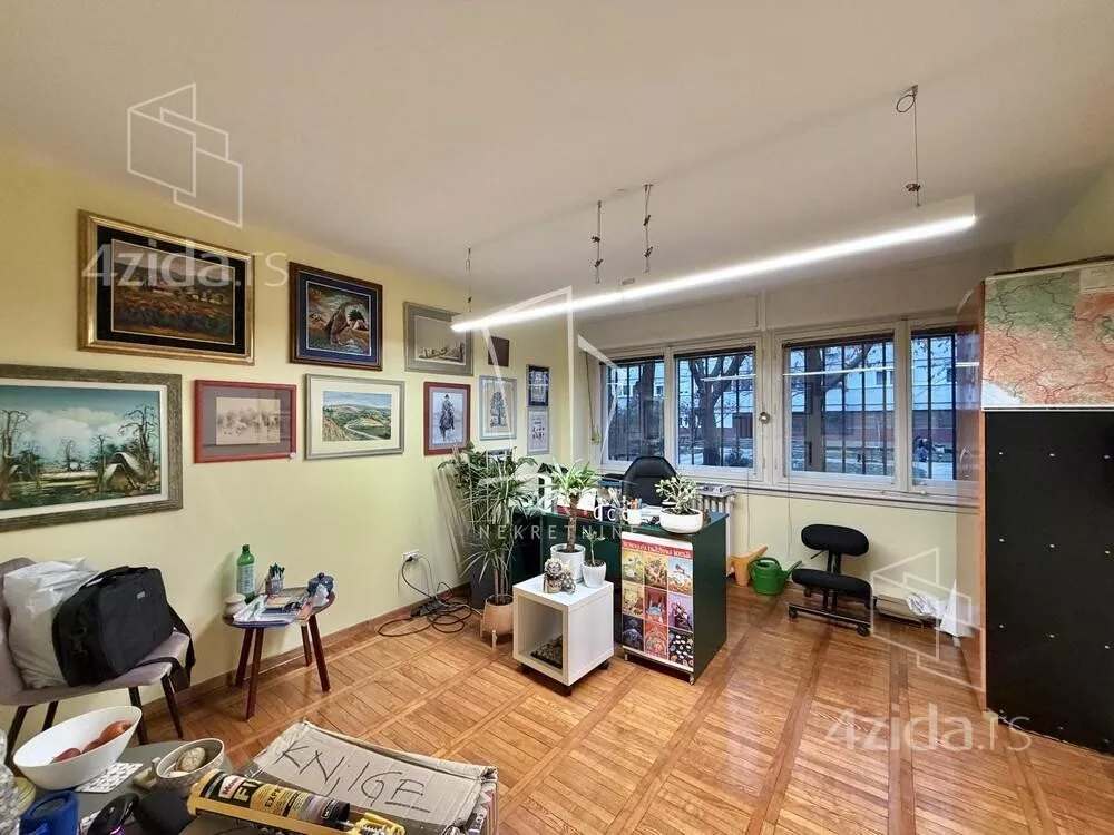 Poslovni prostor | 4zida