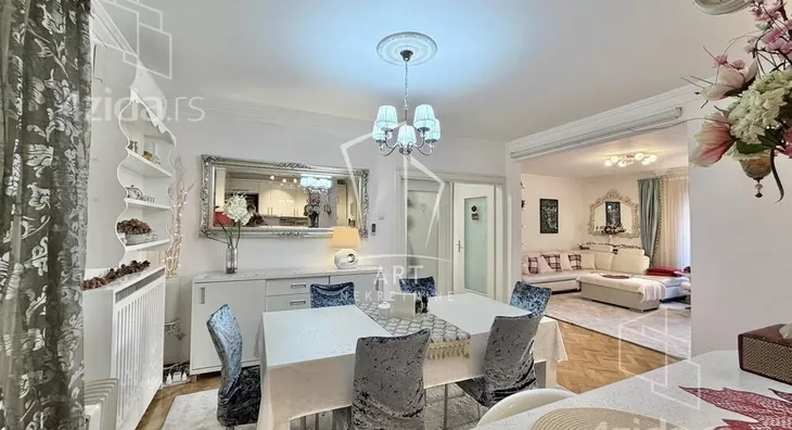 Petosoban stan | 4zida