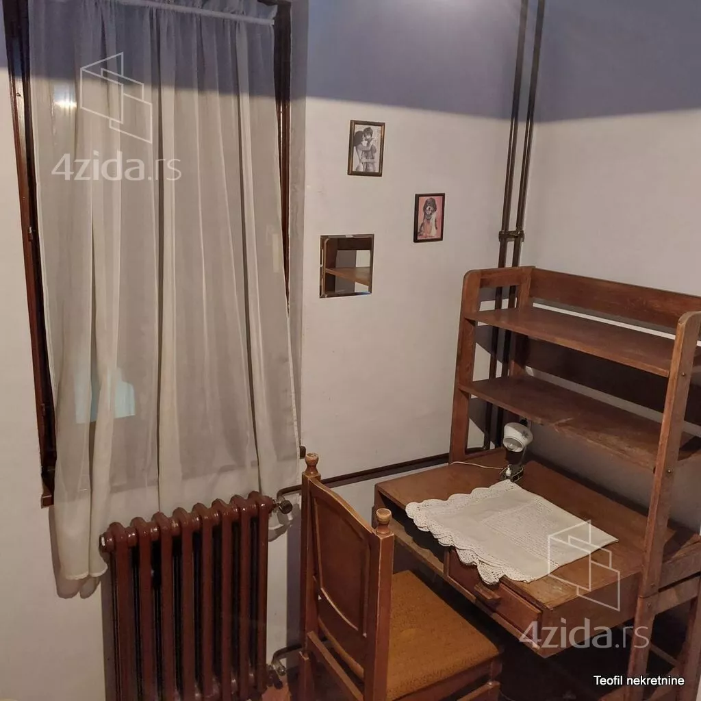 Troiposoban stan | 4zida