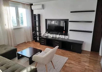 Pariske Komune | 4zida.rs