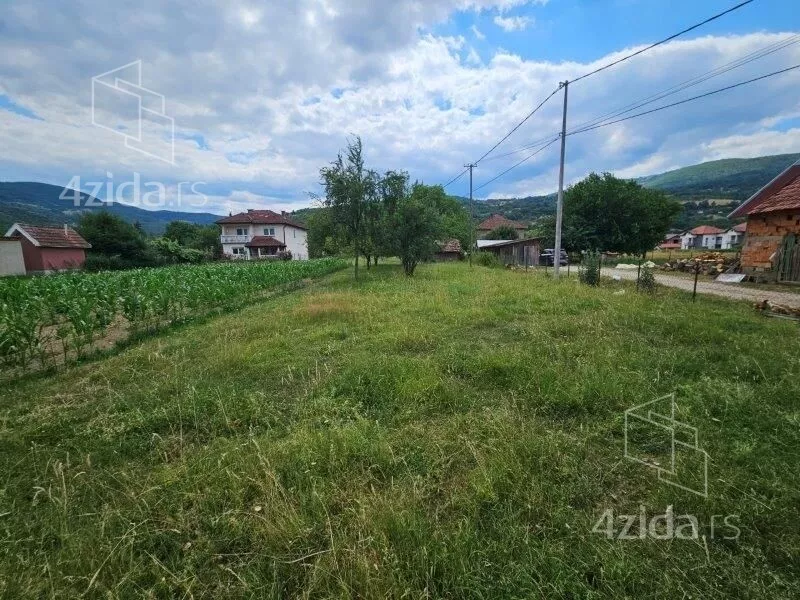 Plac | 4zida