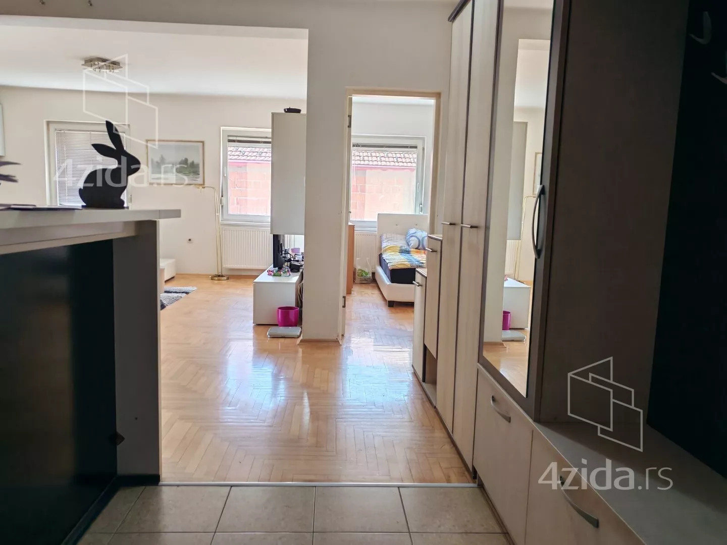 Dvoiposoban stan | 4zida