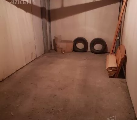 Garaža | 4zida