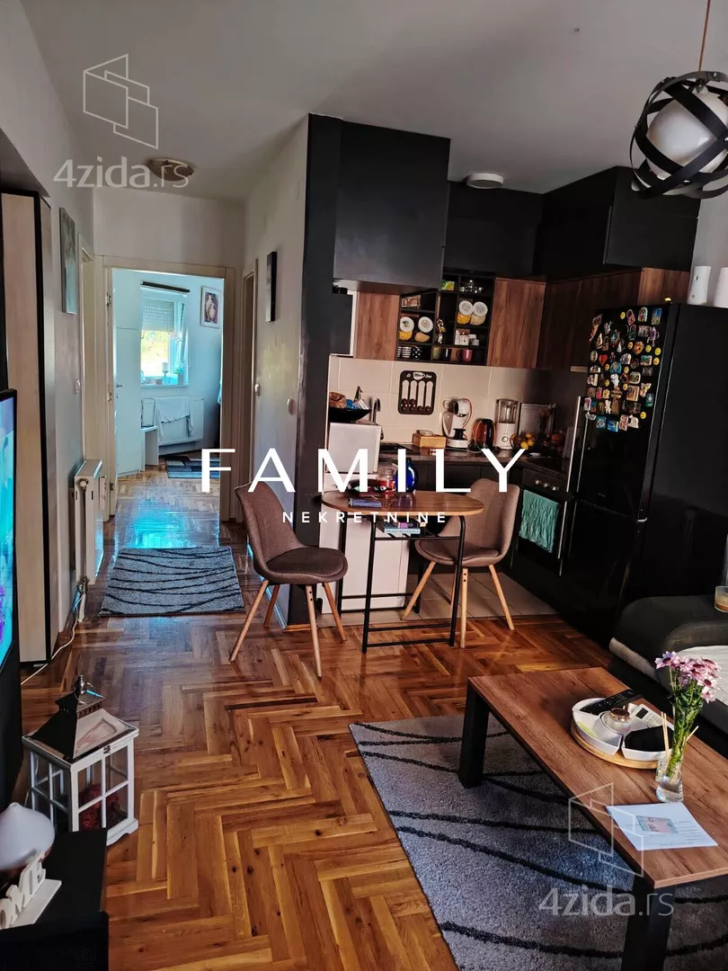 Troiposoban stan | 4zida