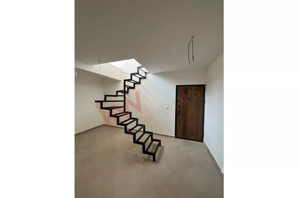 Lokal | 4zida