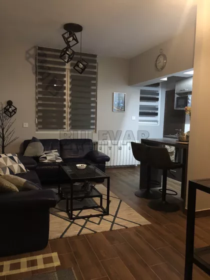 Hajduk Veljkova | 4zida.rs