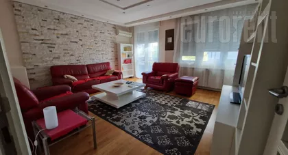 TAŠMAJDAN | 4zida.rs