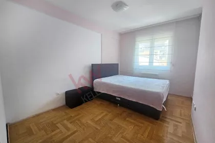 Venizelosova | 4zida.rs