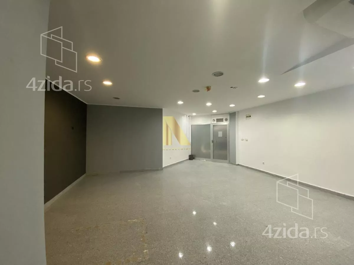 Poslovni prostor | 4zida