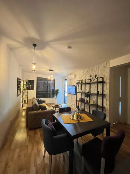 Prvomajska | 4zida.rs