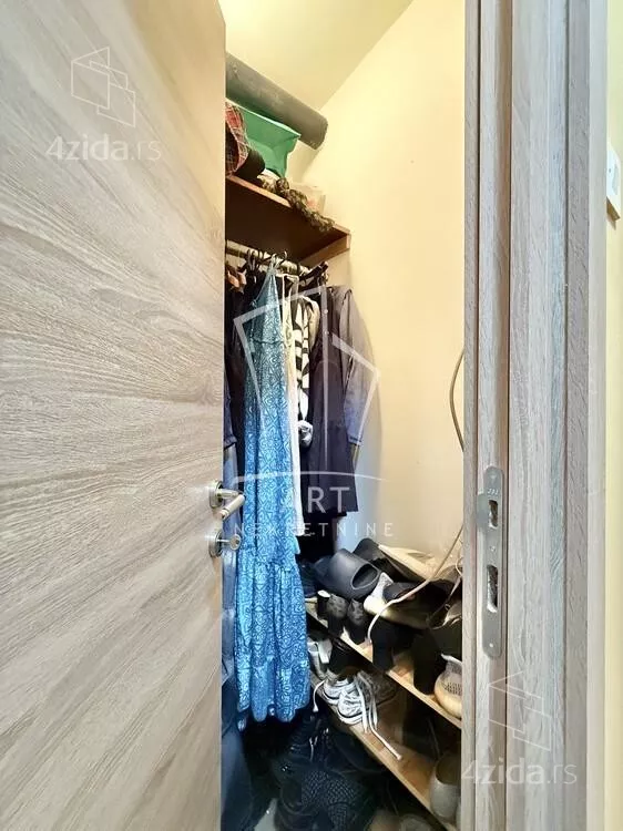 Četvoroiposoban stan | 4zida