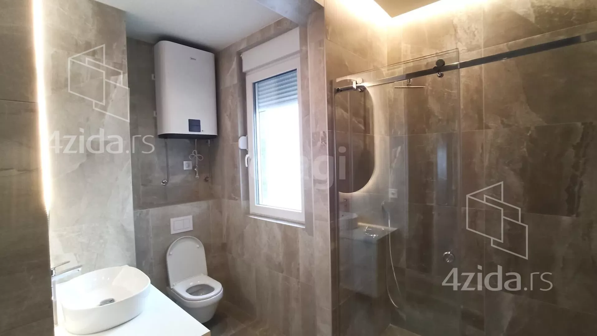 Četvorosoban stan | 4zida