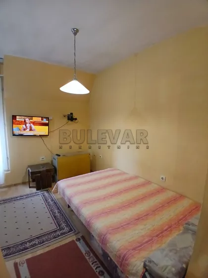 Učitelj Tasina | 4zida.rs