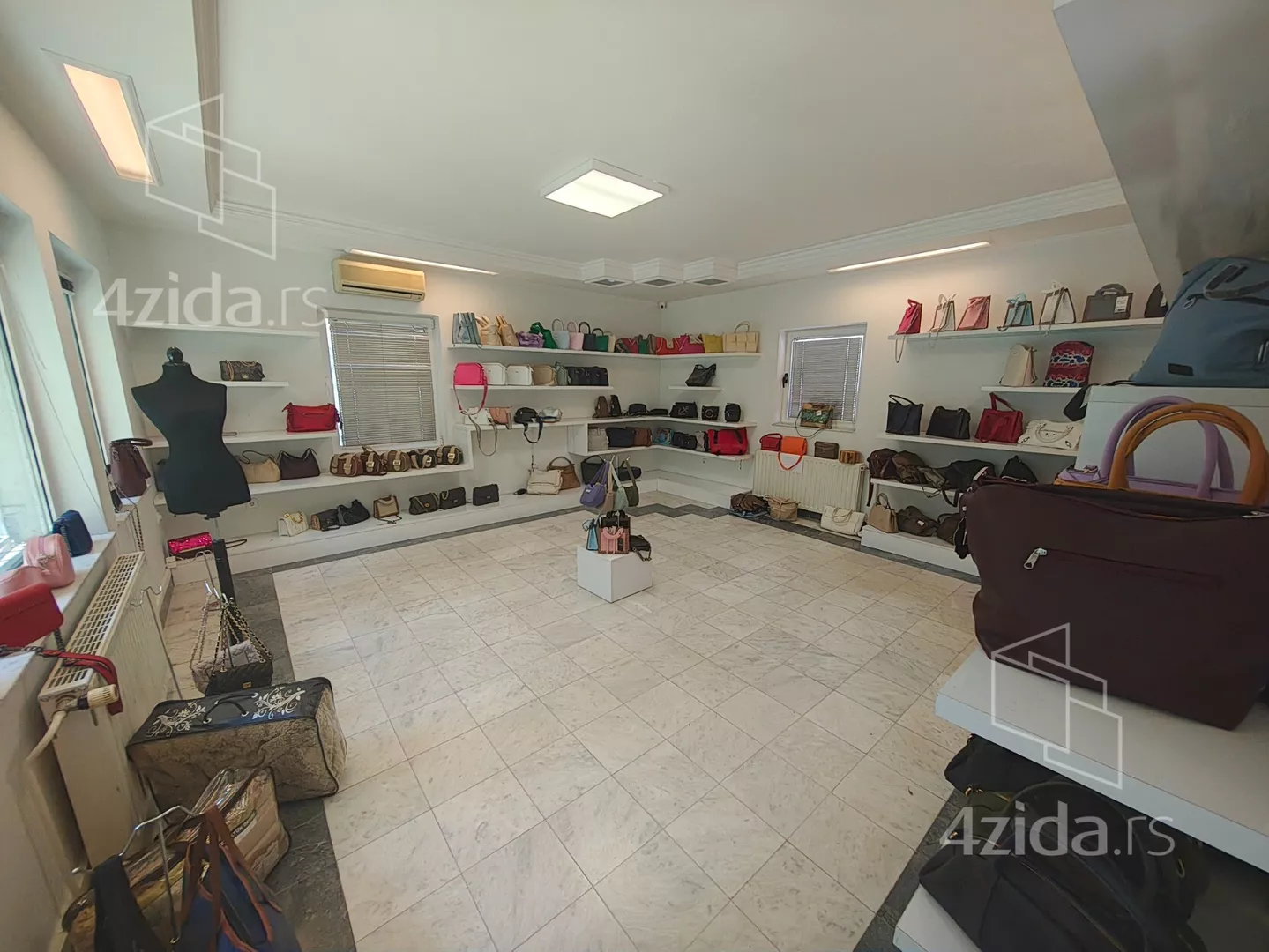 Lokal | 4zida