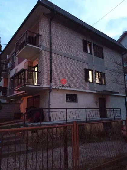 Ratka Mitrovića | 4zida.rs