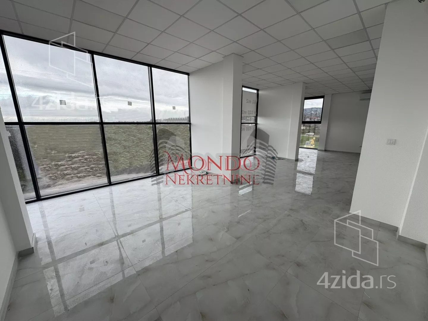 Poslovni prostor | 4zida