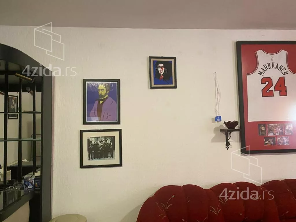 Jednoiposoban stan | 4zida
