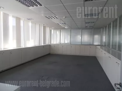 TRG REPUBLIKE | 4zida.rs