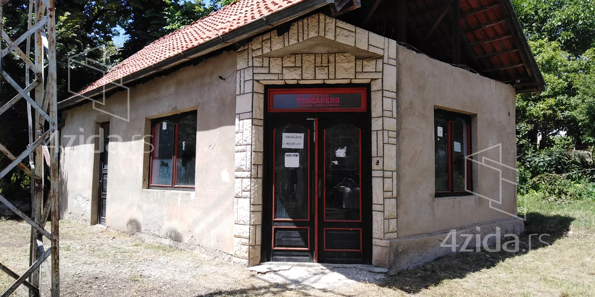 Lokal | 4zida