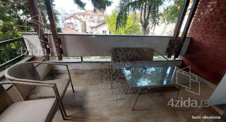 5-etažna kuća | 4zida