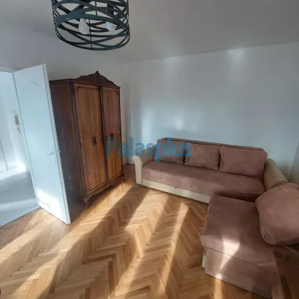 Ustanička | 4zida.rs