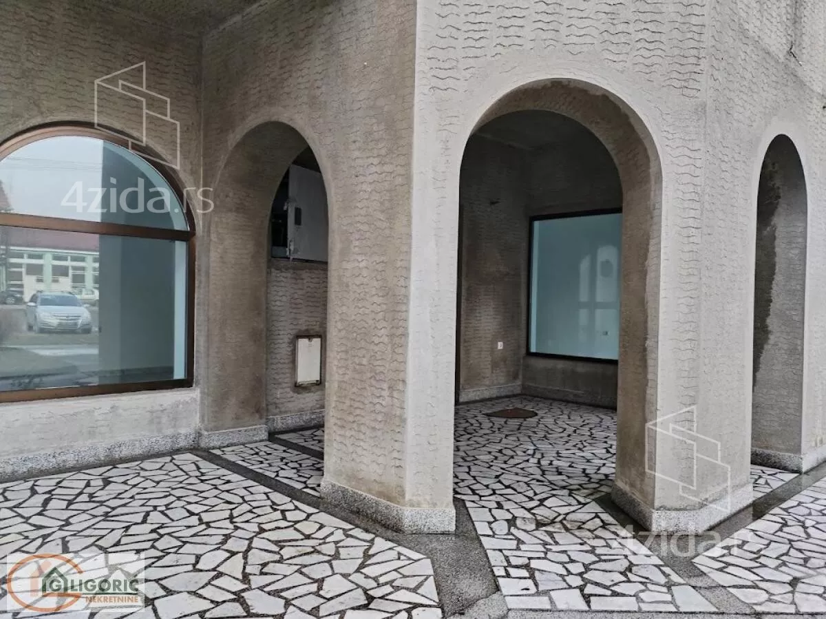 Lokal | 4zida