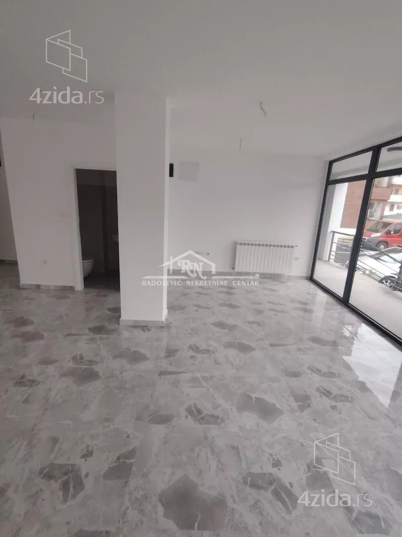 Poslovni prostor | 4zida