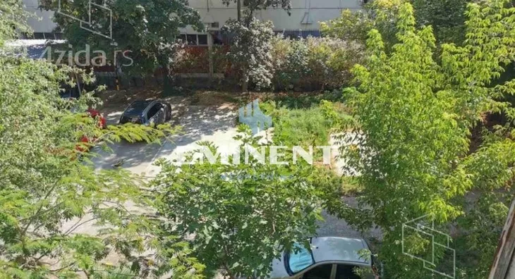 Četvoroiposoban stan | 4zida