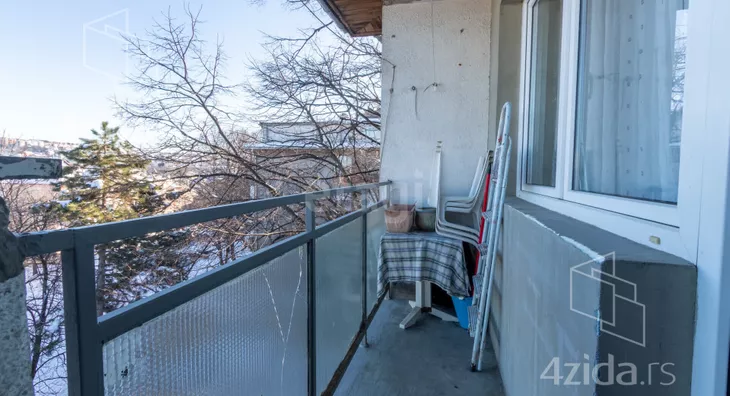 Šestosoban stan | 4zida