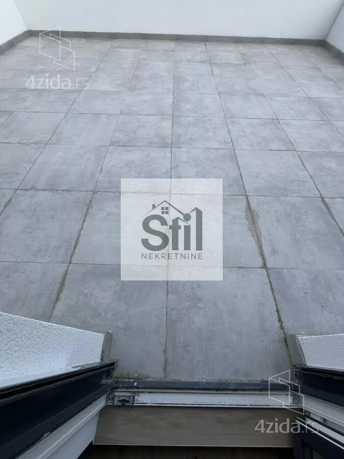 Petosoban stan | 4zida