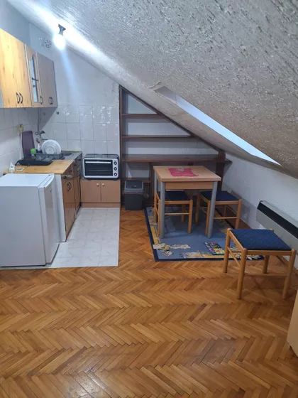 Velikotrnavska | 4zida.rs