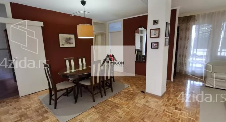 Troiposoban stan | 4zida