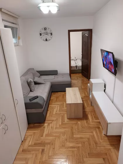 Učiteljsko Naselje | 4zida.rs